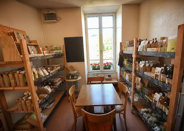 Mini-hôtel L'epicerie De Dienne (Cantal)